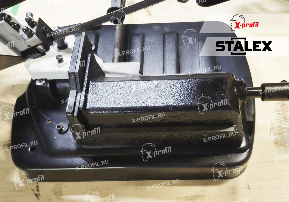 Фотография Ручной ленточнопильный станок Stalex SBS-125G